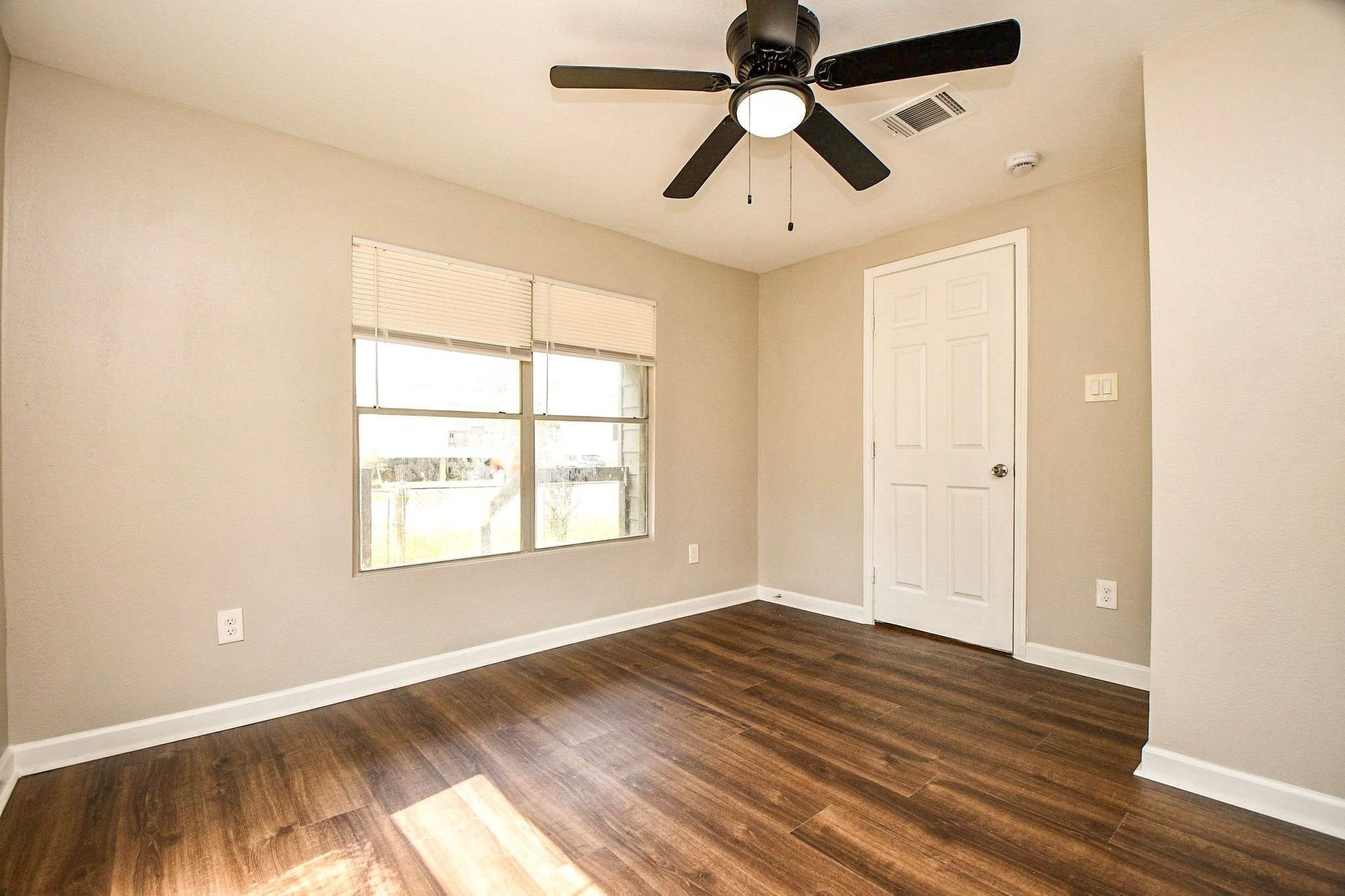 3642 Easy Street, Houston, TX 77026 Bedroom with ample natural light!