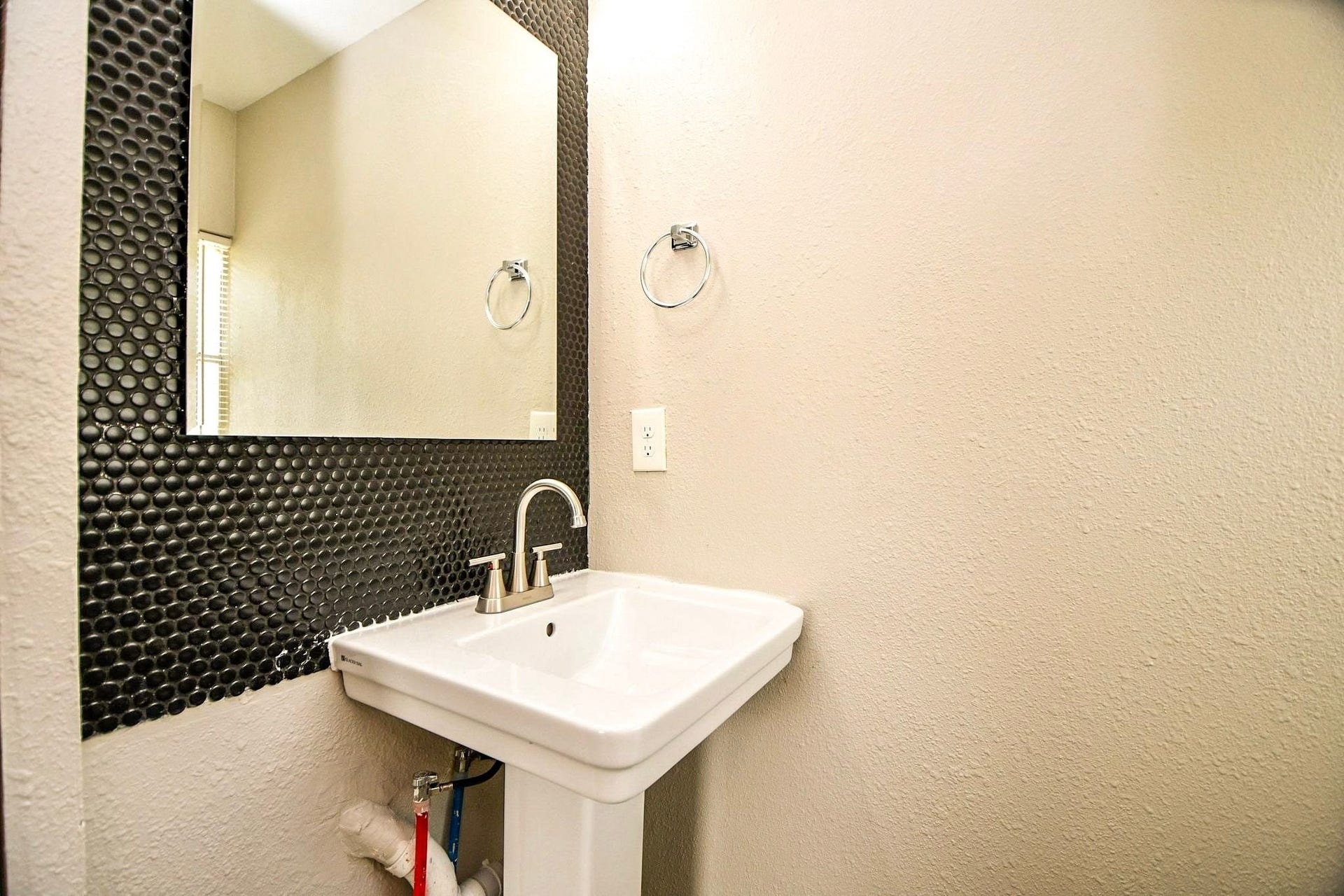 3642 Easy Street, Houston, TX 77026 Half bathroom is located in bedroom three.