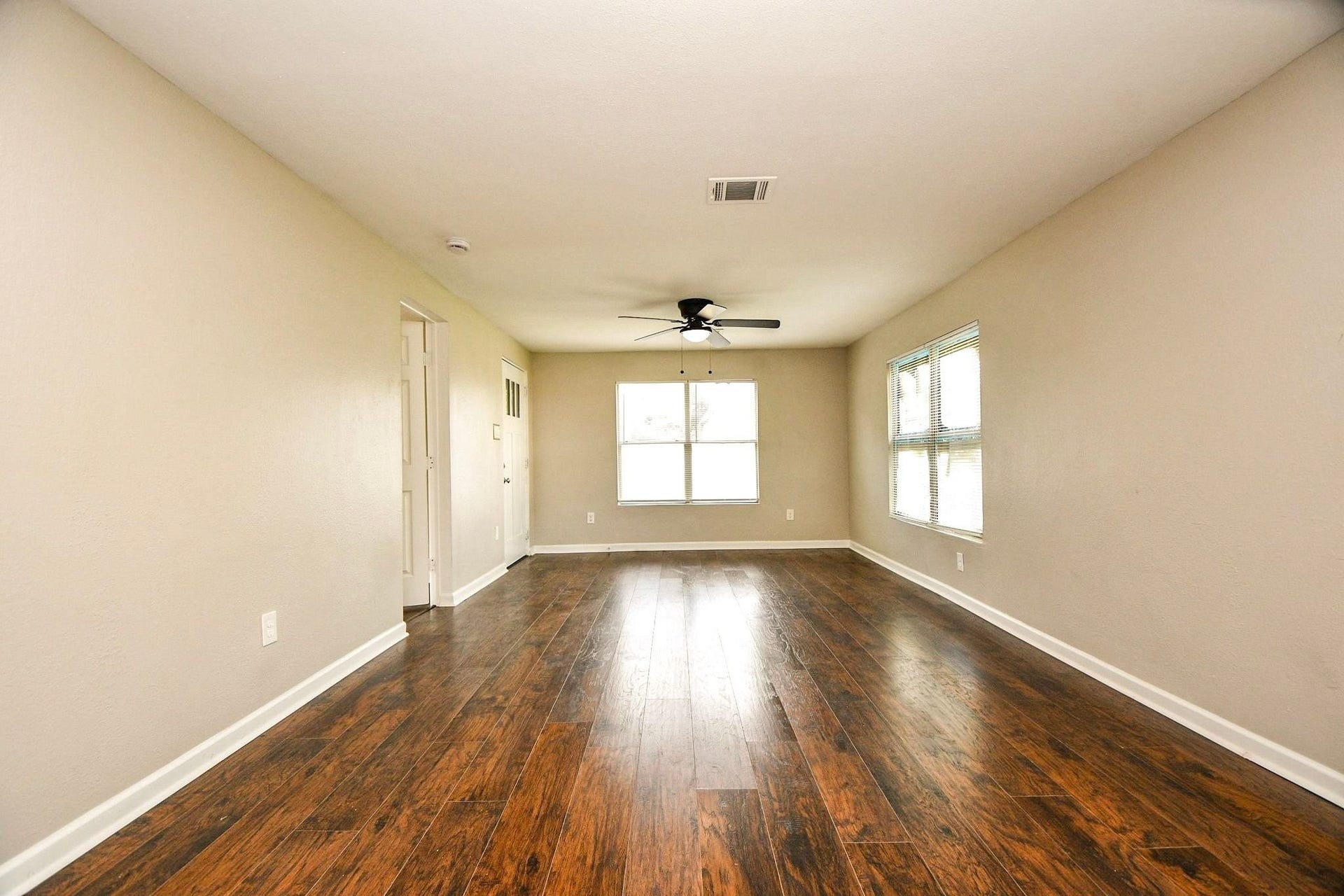 3642 Easy Street, Houston, TX 77026 3642 Easy Street, Houston, TX 77026