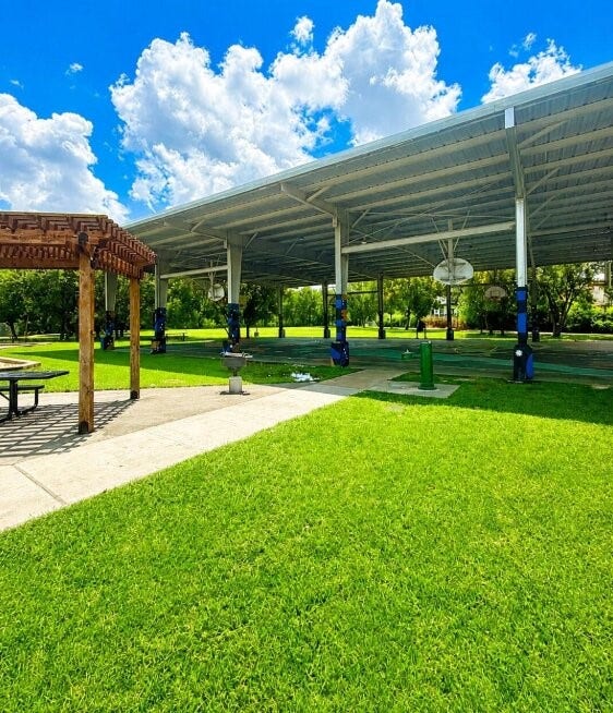 3642 Easy Street, Houston, TX 77026 3642 Easy Street, Houston, TX 77026