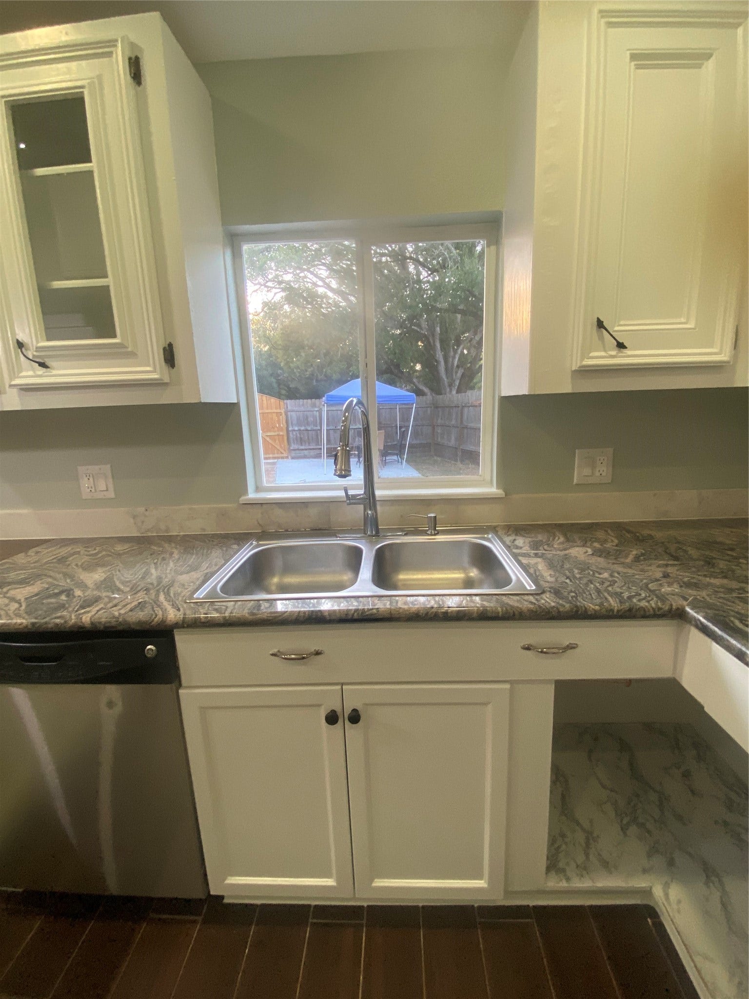 7 Dowling Street, #B, La Marque, TX 77568 7 Dowling Street, #B, La Marque, TX 77568
