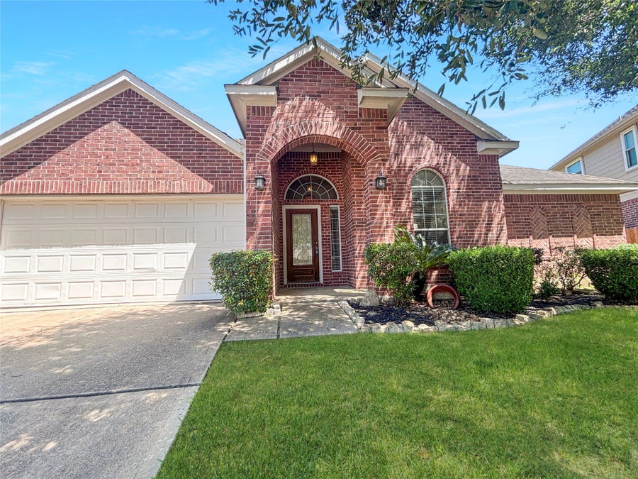 Property photo for 26403 Abbey Springs Lane, Katy, TX