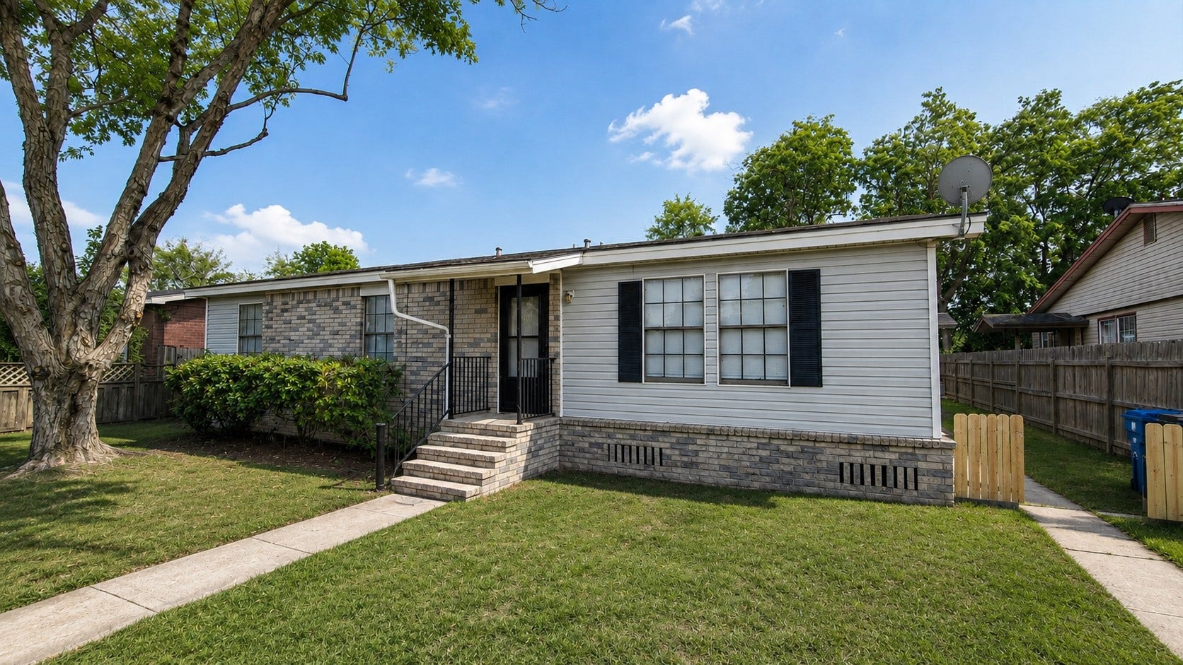 9 Carol Court, #B, Brookshire, TX 77423
