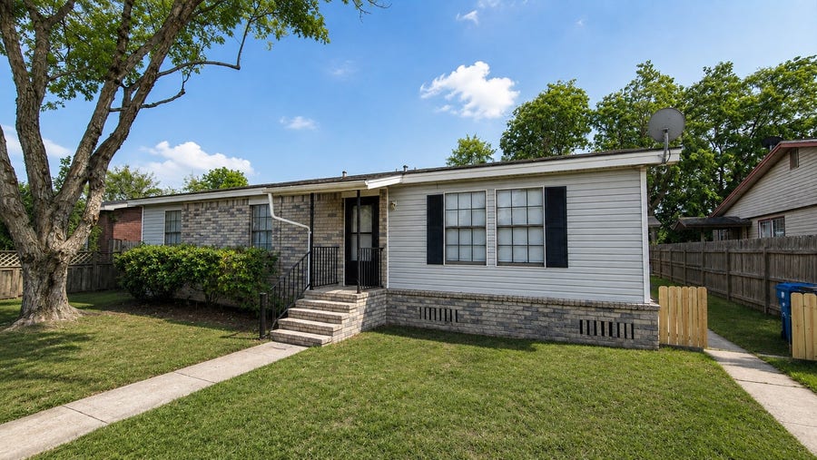 Property photo for 9 Carol Court, #B, Brookshire, TX