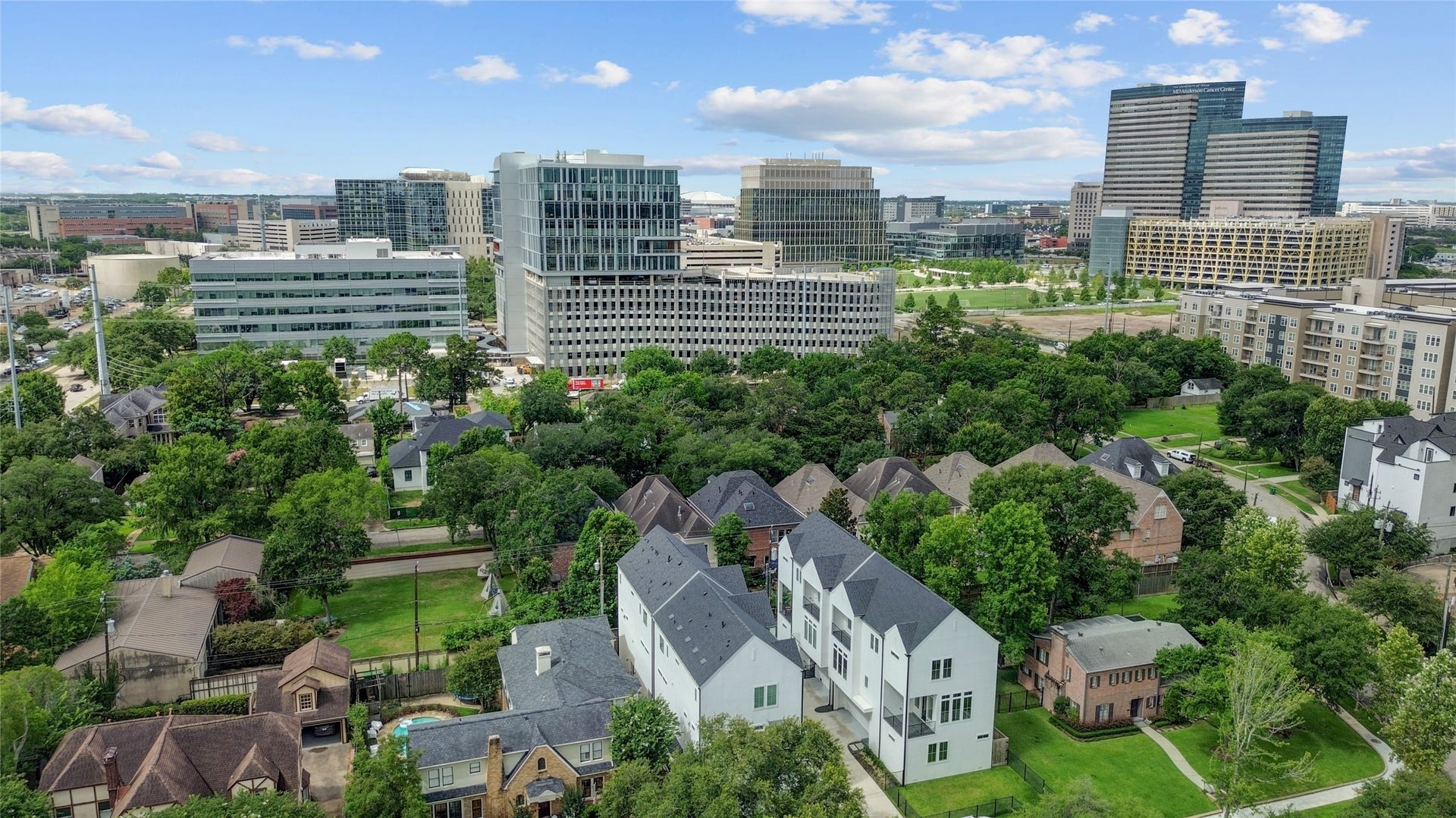 1907 Lauderdale Street, Houston, TX 77030 Aerial photo of 1907 Lauderdale facing Southwest toward the Texas Medical Center Helix Park in the background, less than half a mile away.