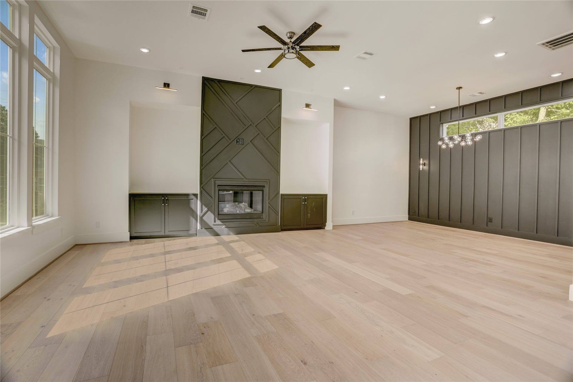 1907 Lauderdale Street, Houston, TX 77030 View of the living area from the top of the staircase.