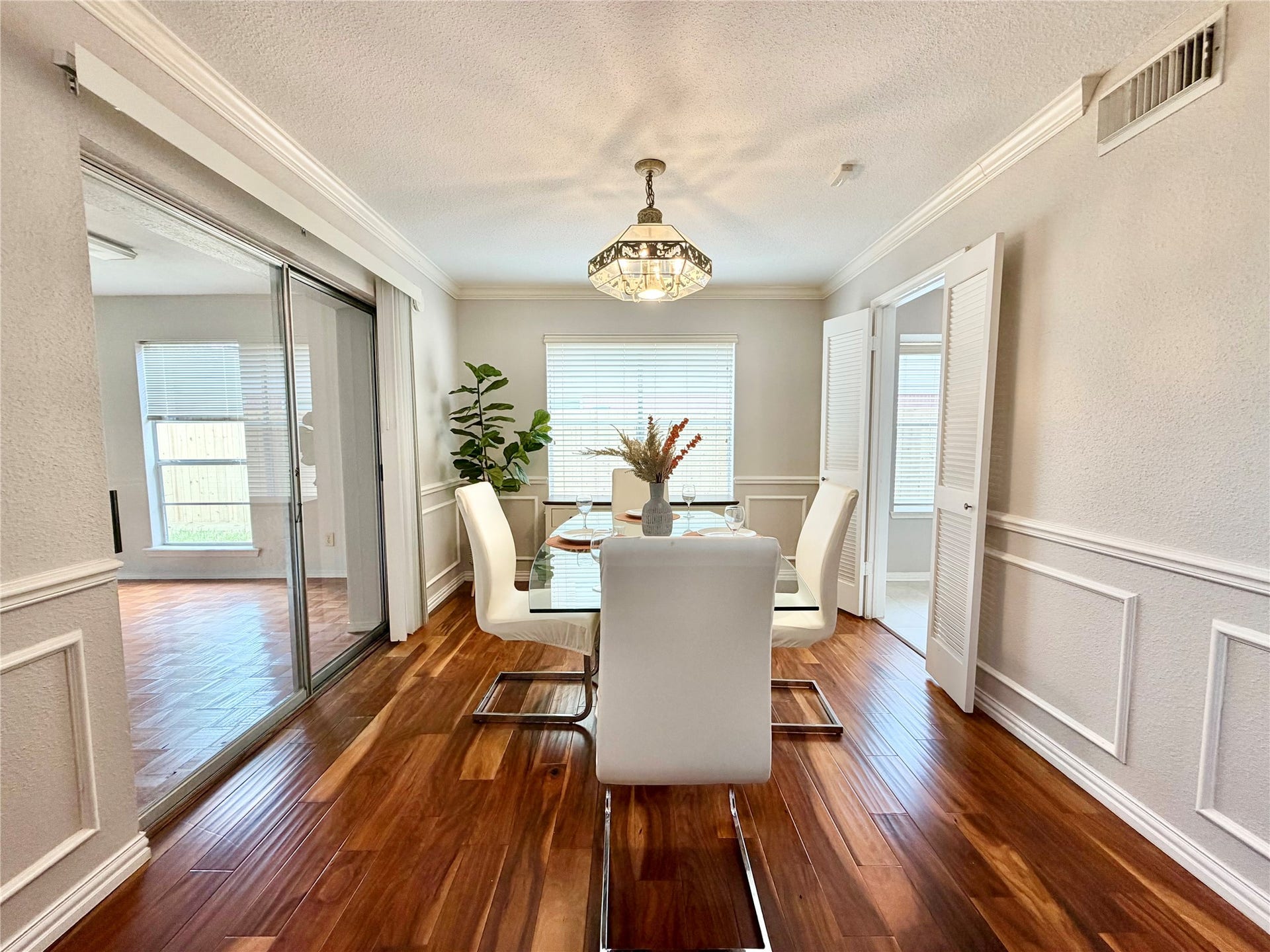 2918 Cotton Stock, Sugar Land, TX 77479 Formal dining room