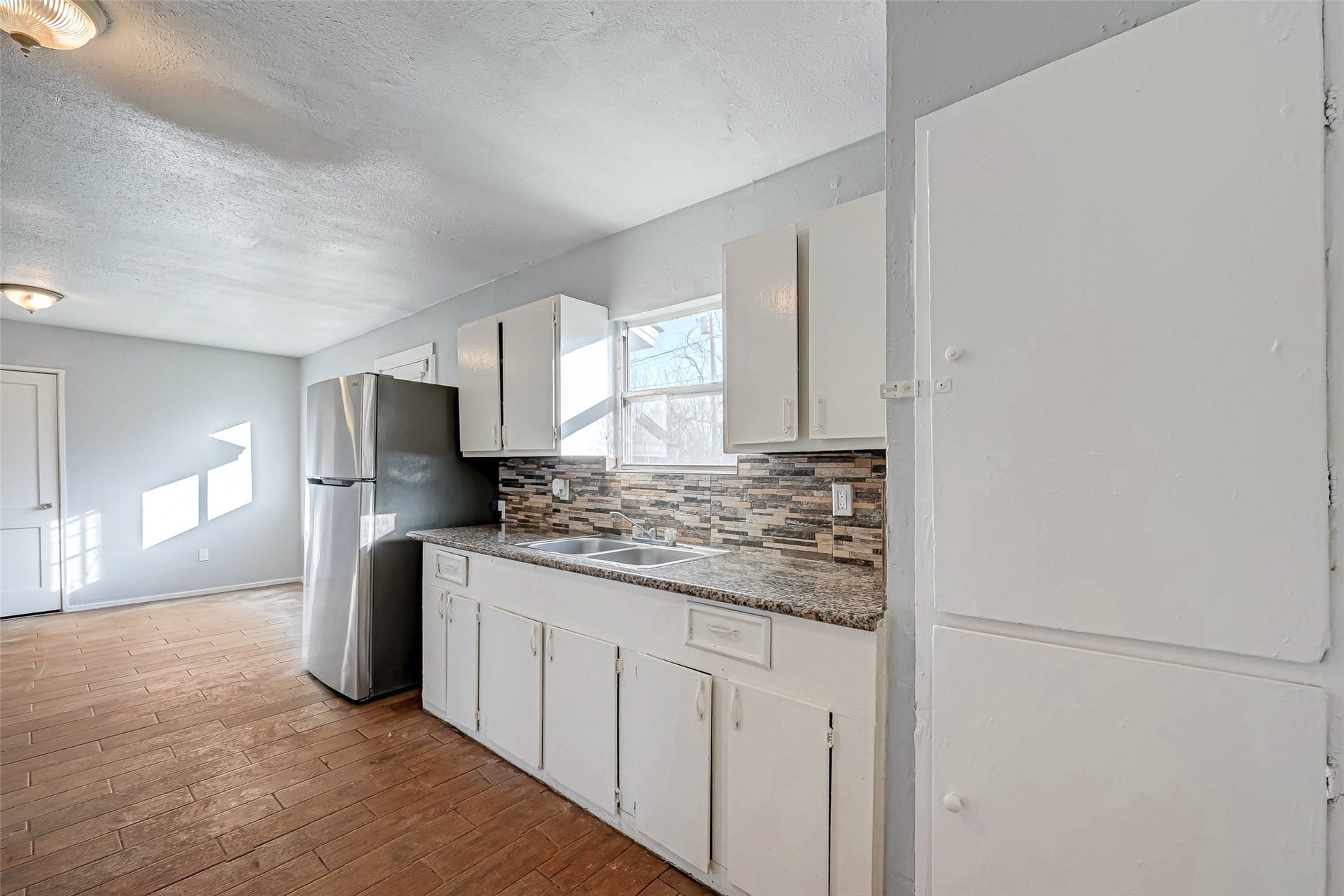 5322 Westover Street, Houston, TX 77033 5322 Westover Street, Houston, TX 77033