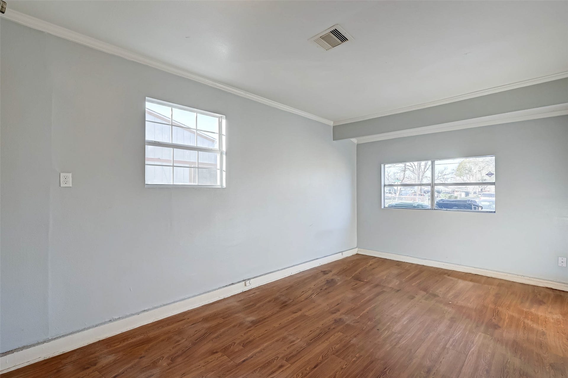5322 Westover Street, Houston, TX 77033 5322 Westover Street, Houston, TX 77033