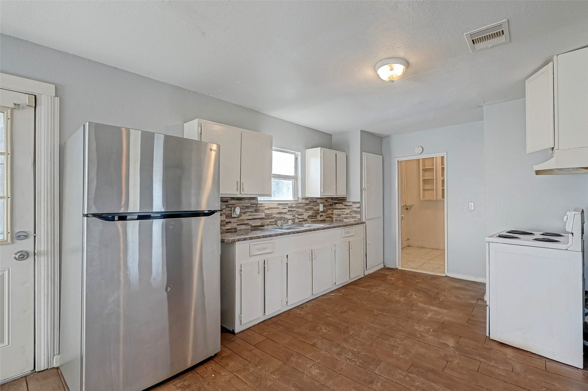 5322 Westover Street, Houston, TX 77033 5322 Westover Street, Houston, TX 77033