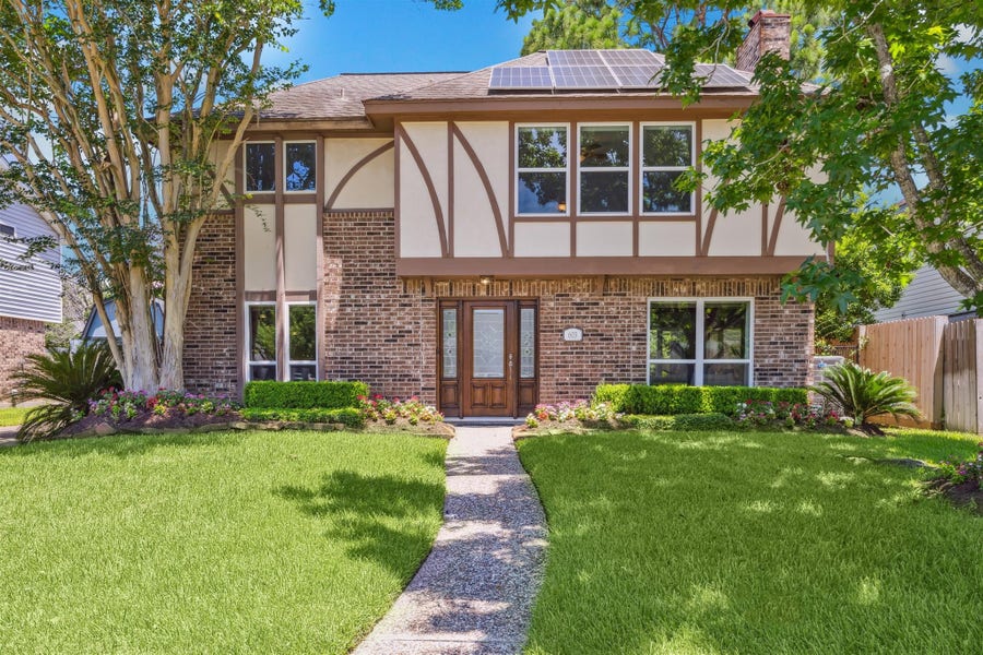 Property photo for 603 Chedworth Drive, Houston, TX