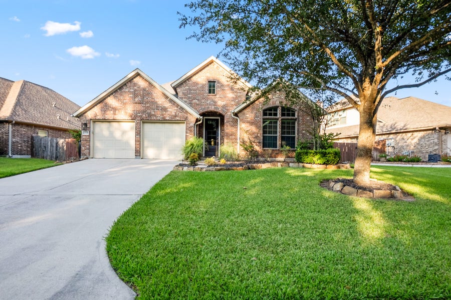 Property photo for 23728 Tatum Bend Lane, Spring, TX