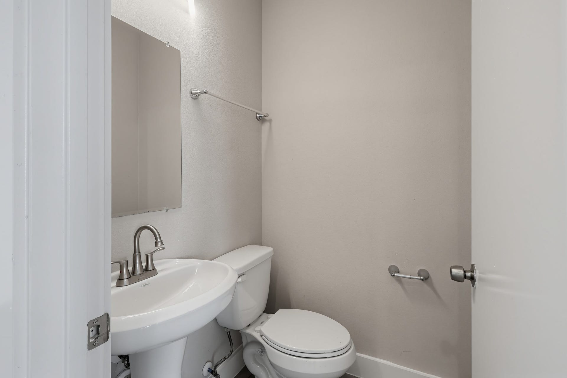 2917 Sauer Street, Houston, TX 77004 2917 Sauer Street, Houston, TX 77004