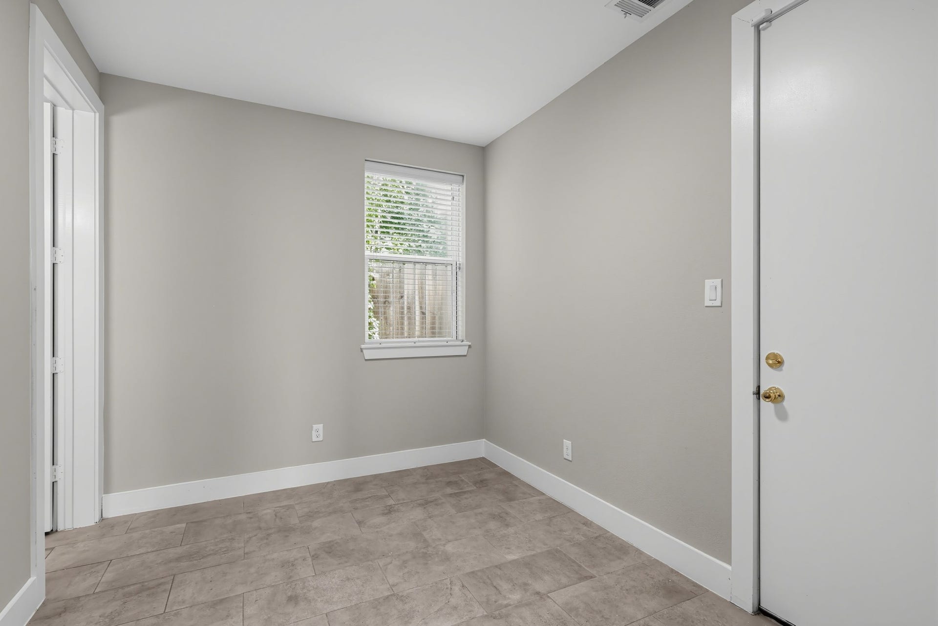 2917 Sauer Street, Houston, TX 77004 2917 Sauer Street, Houston, TX 77004