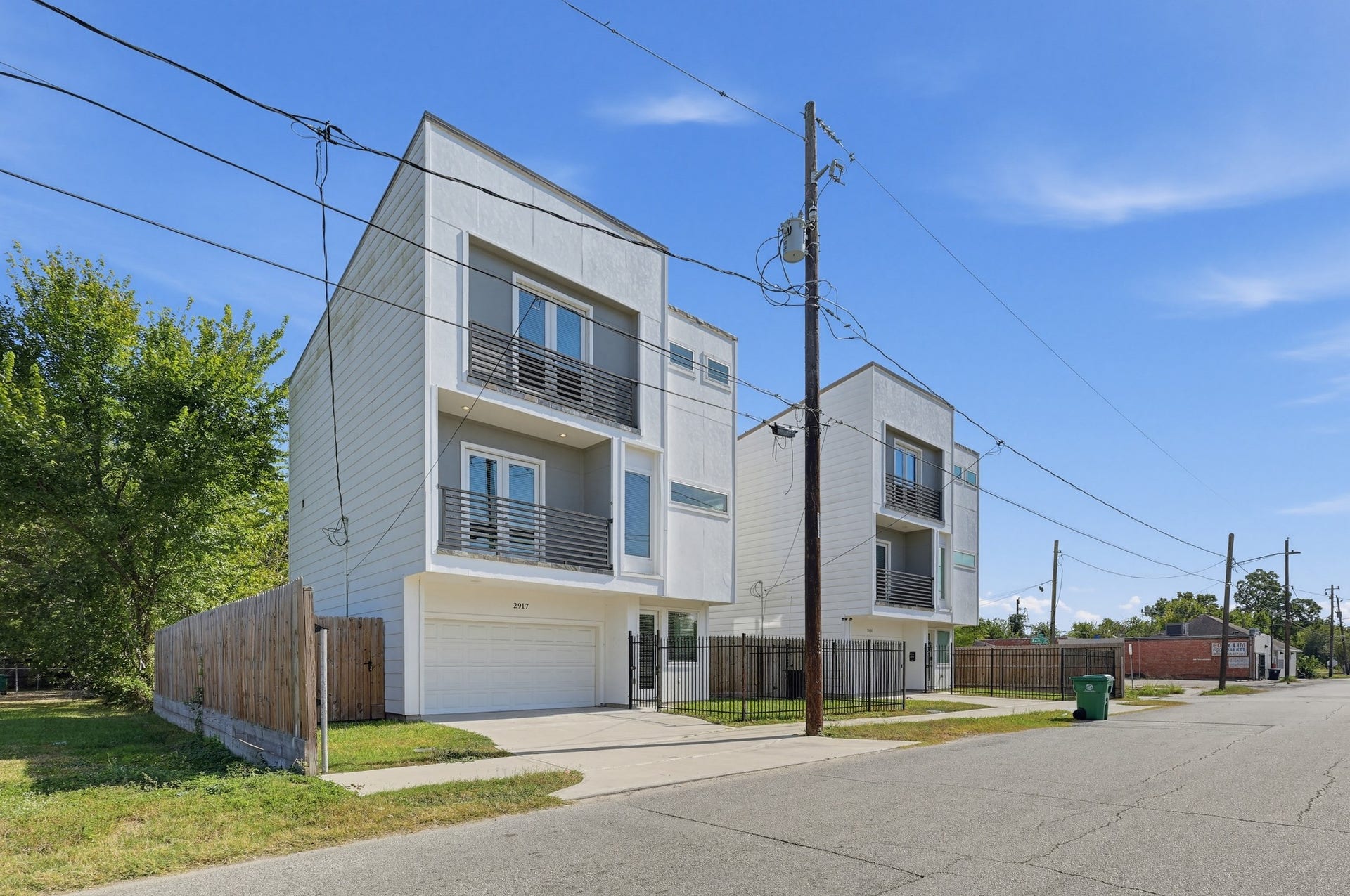 2917 Sauer Street, Houston, TX 77004 2917 Sauer Street, Houston, TX 77004