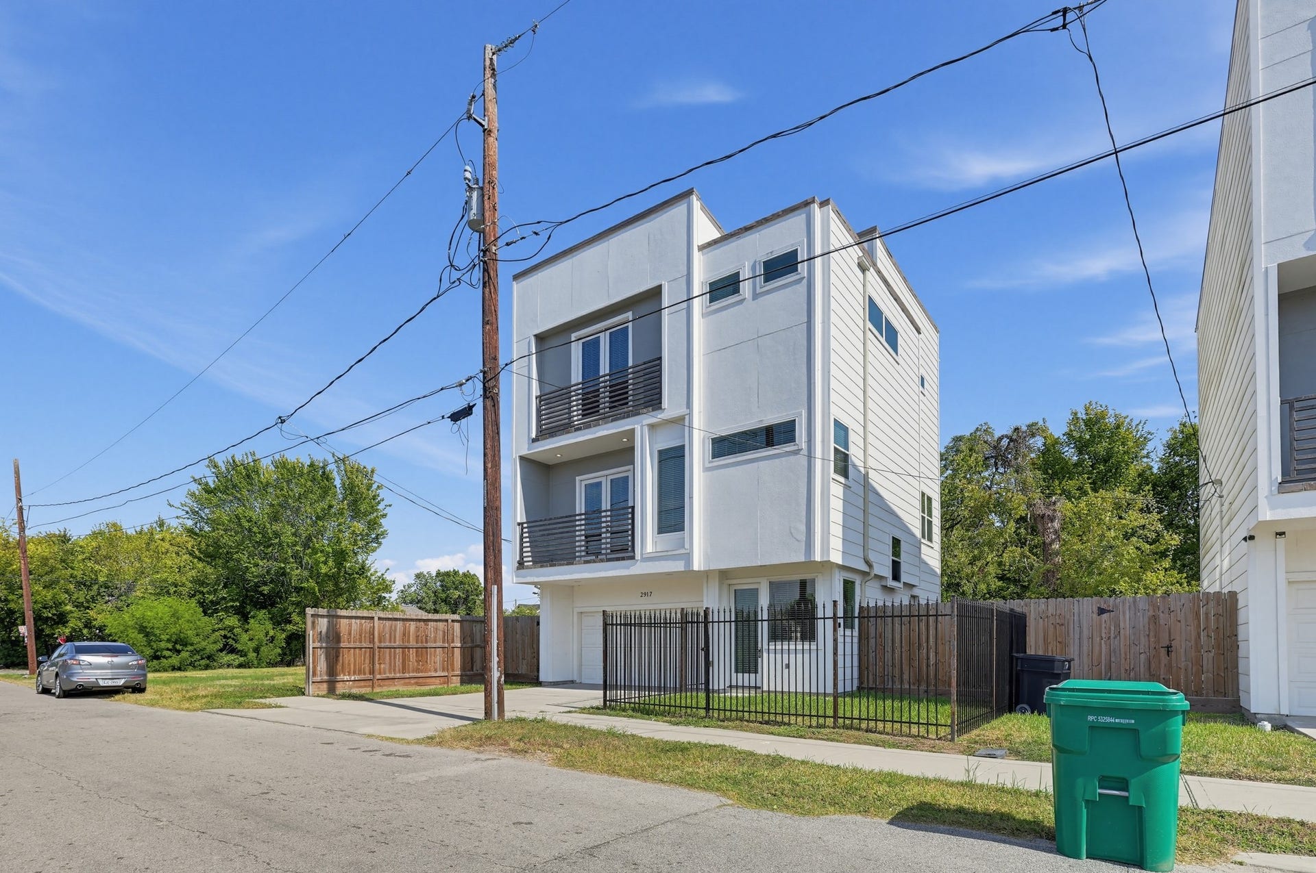 2917 Sauer Street, Houston, TX 77004 2917 Sauer Street, Houston, TX 77004