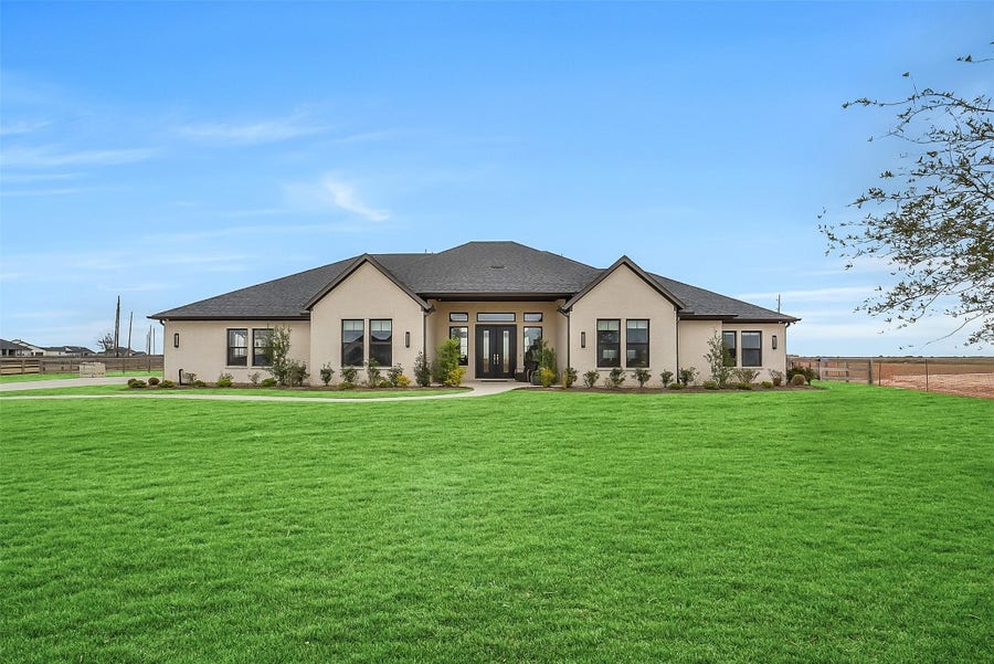 Property photo for 1005 Falcon Cove, Waller, TX
