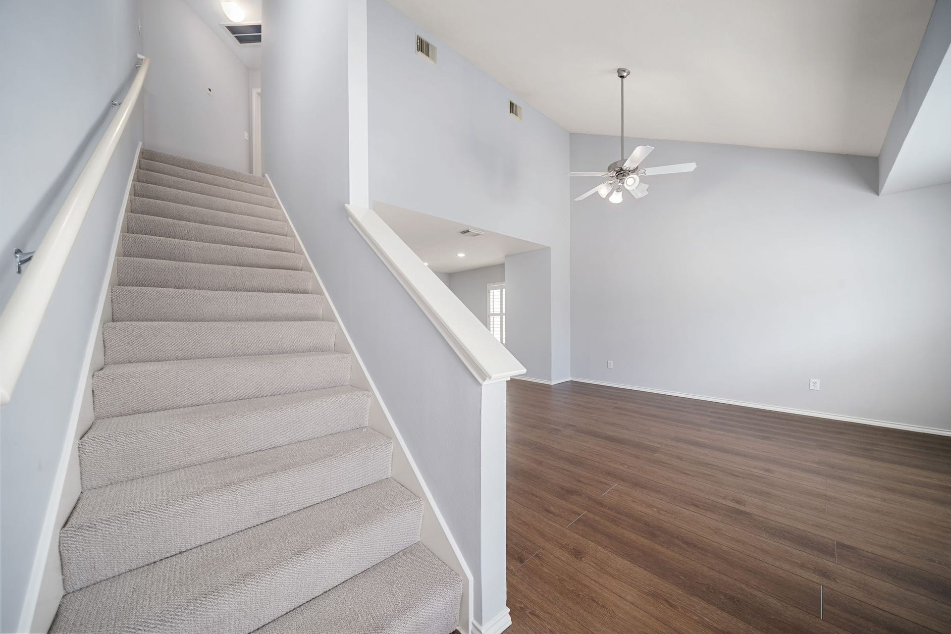 934 W Heights Hollow Lane, Houston, TX 77007