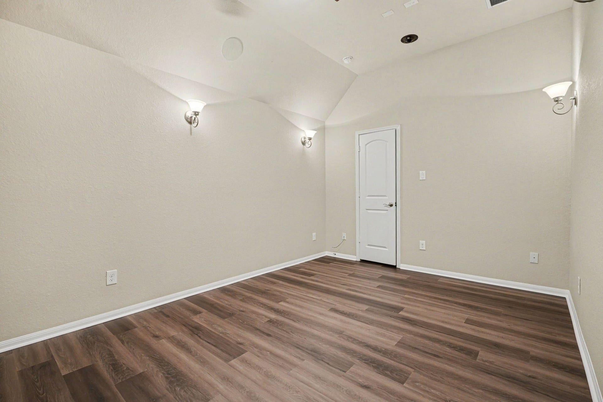 Want to stay in and watch a movie?  Netflix binge?  This is the place with a cool media room with sconces!