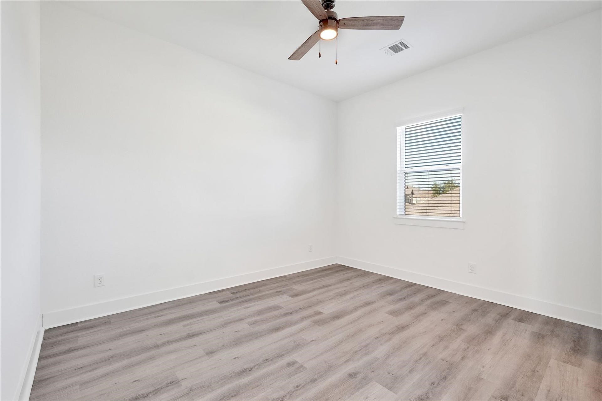 425 Alvia Run Lane, #AB, Houston, TX 77018 425 Alvia Run Lane, #AB, Houston, TX 77018