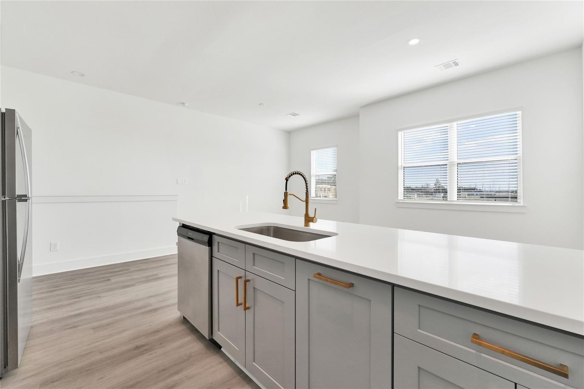 425 Alvia Run Lane, #AB, Houston, TX 77018 425 Alvia Run Lane, #AB, Houston, TX 77018