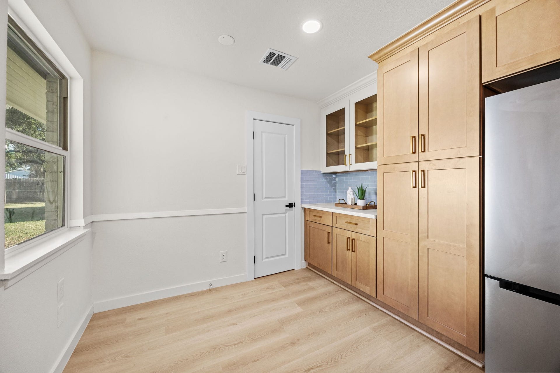 5655 Edith Street, Houston, TX 77081 5655 Edith Street, Houston, TX 77081