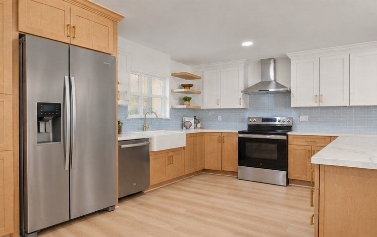 5655 Edith Street, Houston, TX 77081 This photo has been modified by AI. The fridge is different.