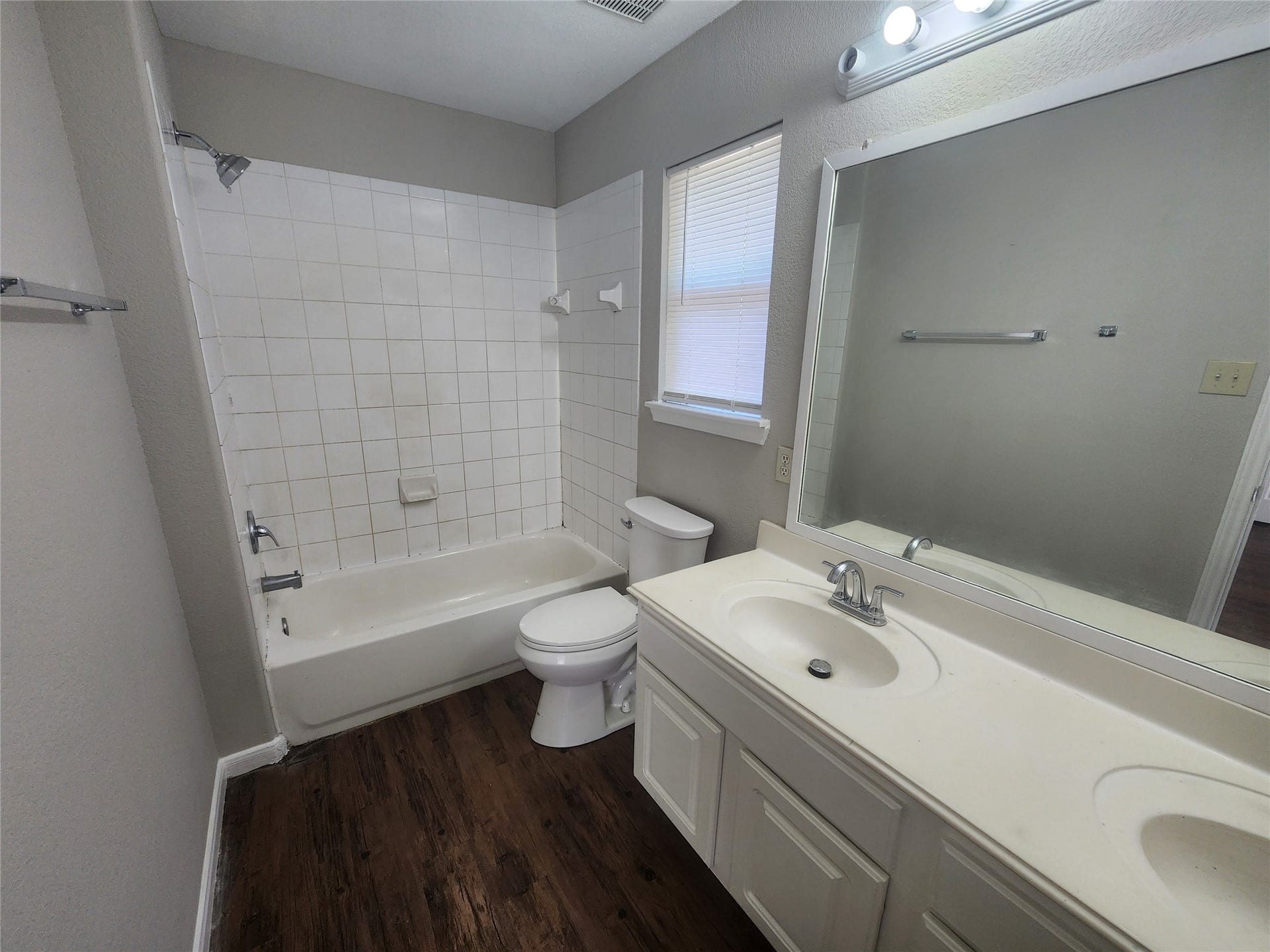 16396 Danika Oak Drive, Conroe, TX 77306 16396 Danika Oak Drive, Conroe, TX 77306