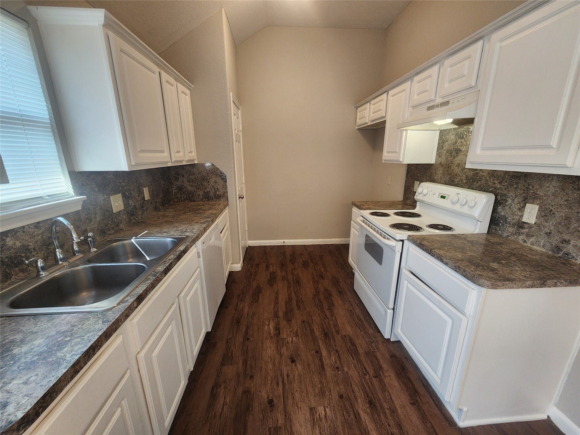 16396 Danika Oak Drive, Conroe, TX 77306 16396 Danika Oak Drive, Conroe, TX 77306