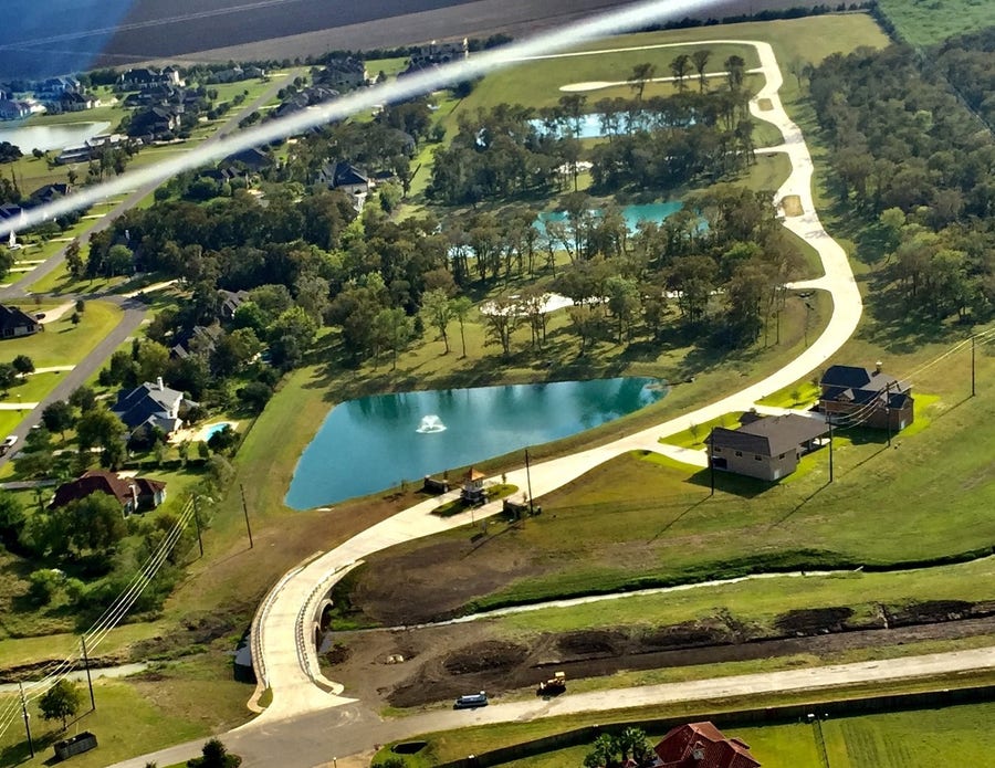 Property photo for 810 Royal Lakes Manor Boulevard, Richmond, TX