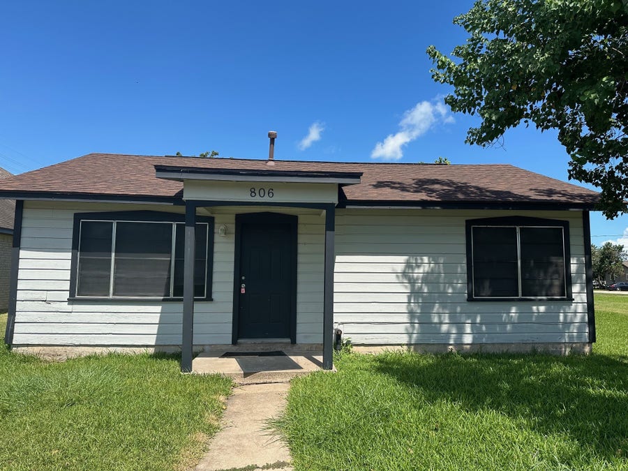 Property photo for 806 N Avenue B, Freeport, TX