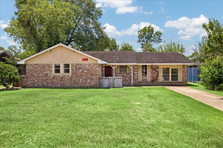 Property photo for 1495 W Gulf Bank Road, Houston, TX