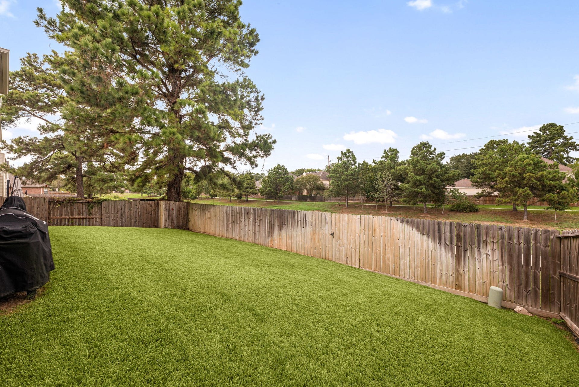 8211 Sports Haven Drive, Humble, TX 77346 8211 Sports Haven Drive, Humble, TX 77346