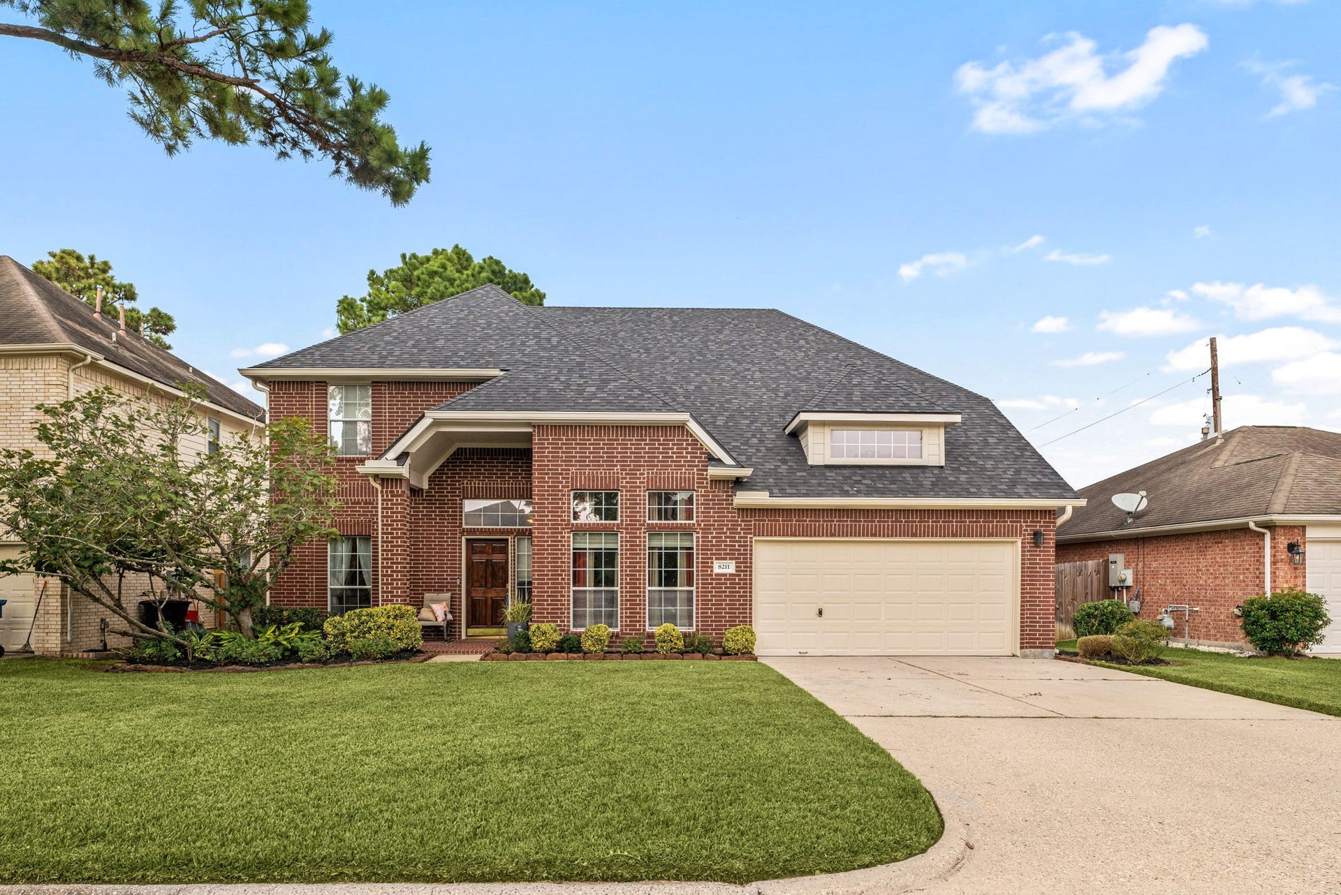 8211 Sports Haven Drive, Humble, TX 77346 8211 Sports Haven Drive, Humble, TX 77346