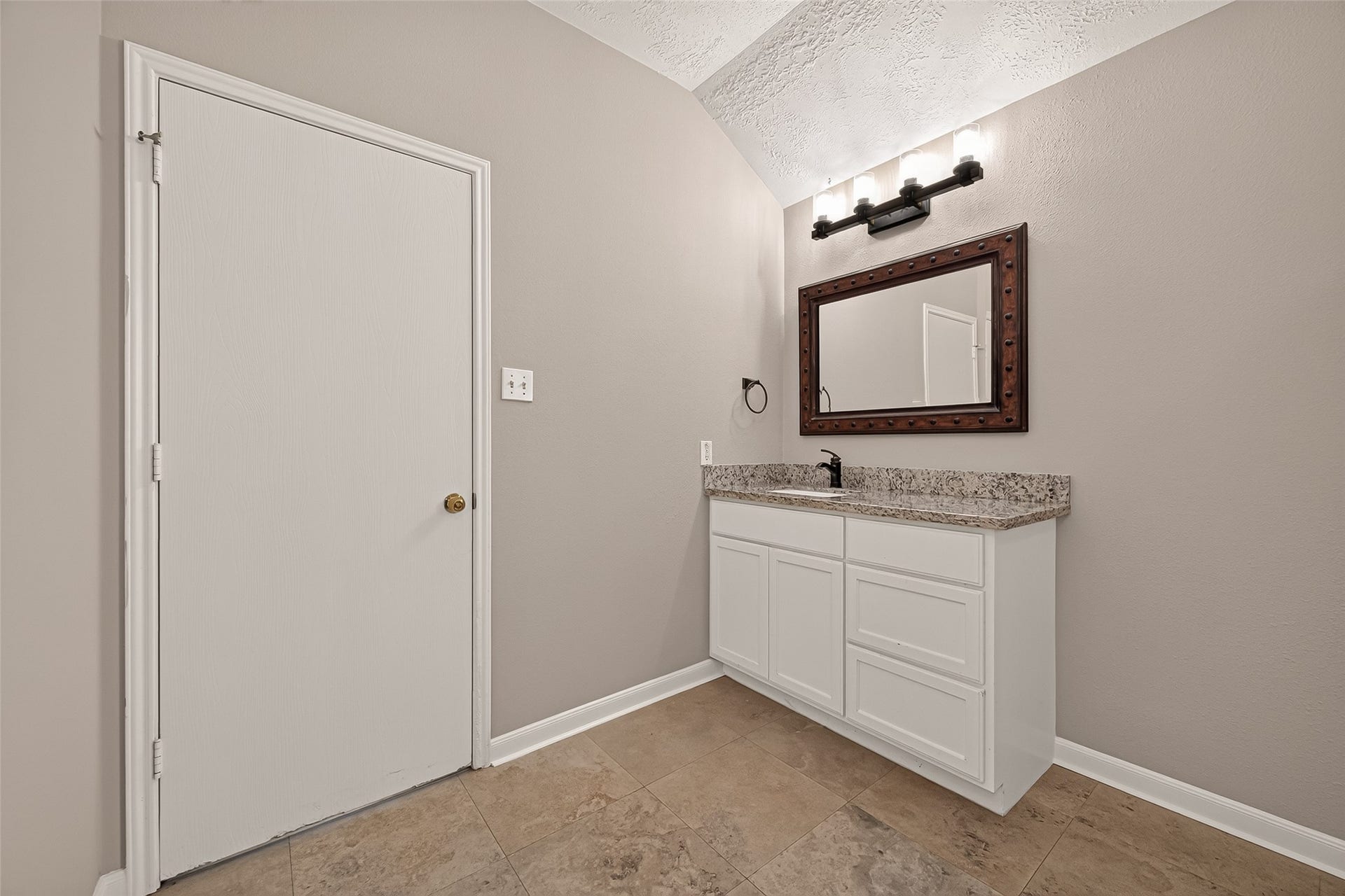 9230 Hidden Lake E, Magnolia, TX 77354 9230 Hidden Lake E, Magnolia, TX 77354