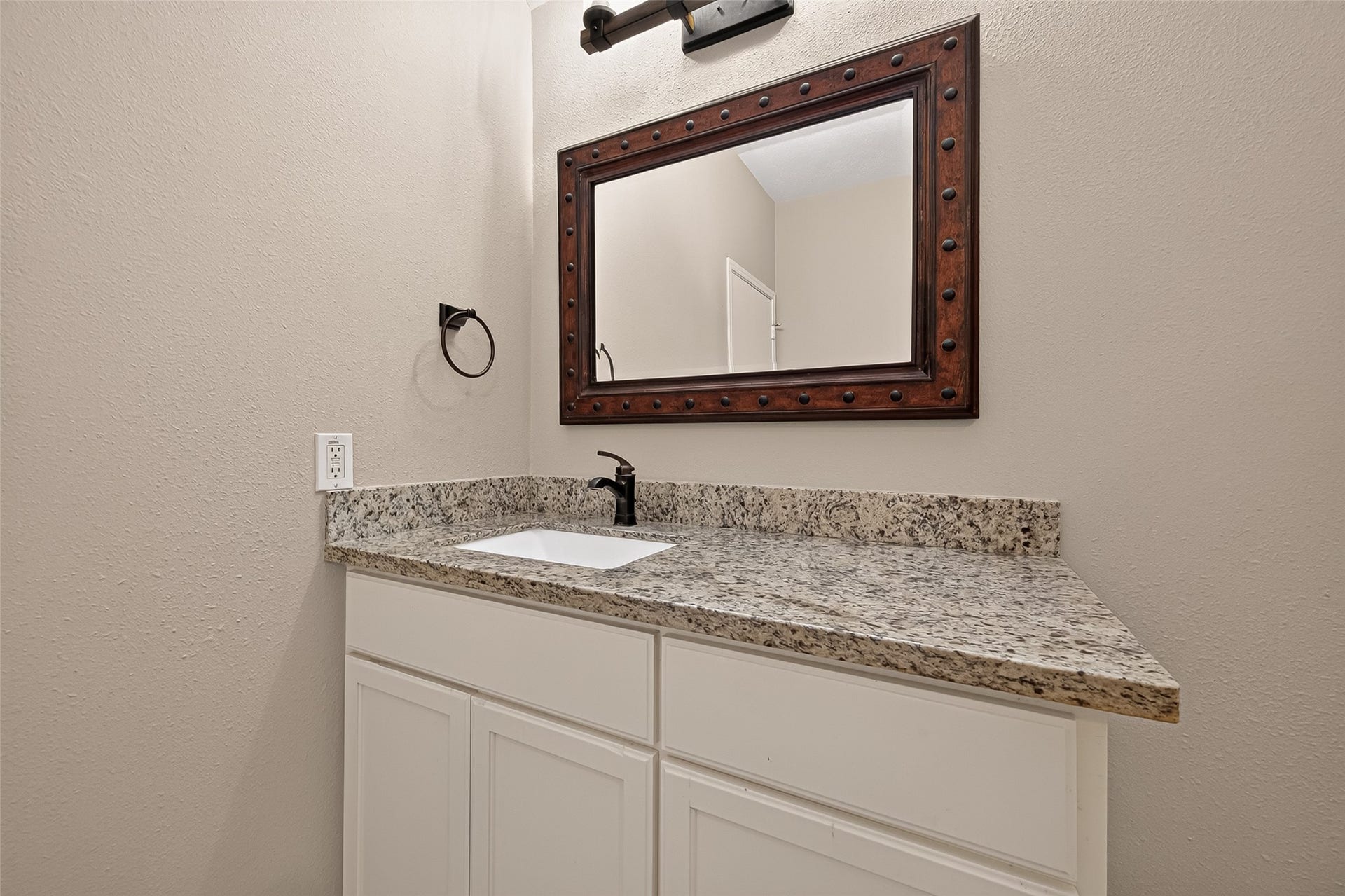 9230 Hidden Lake E, Magnolia, TX 77354 9230 Hidden Lake E, Magnolia, TX 77354