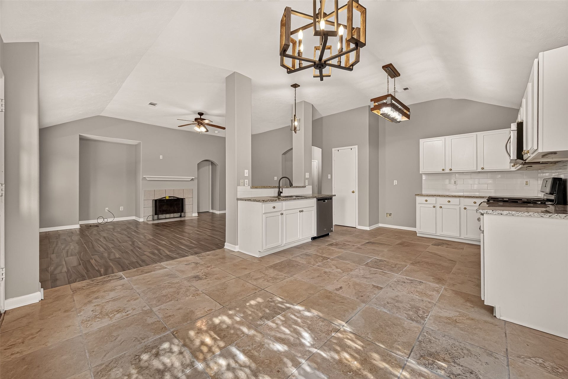 9230 Hidden Lake E, Magnolia, TX 77354 9230 Hidden Lake E, Magnolia, TX 77354