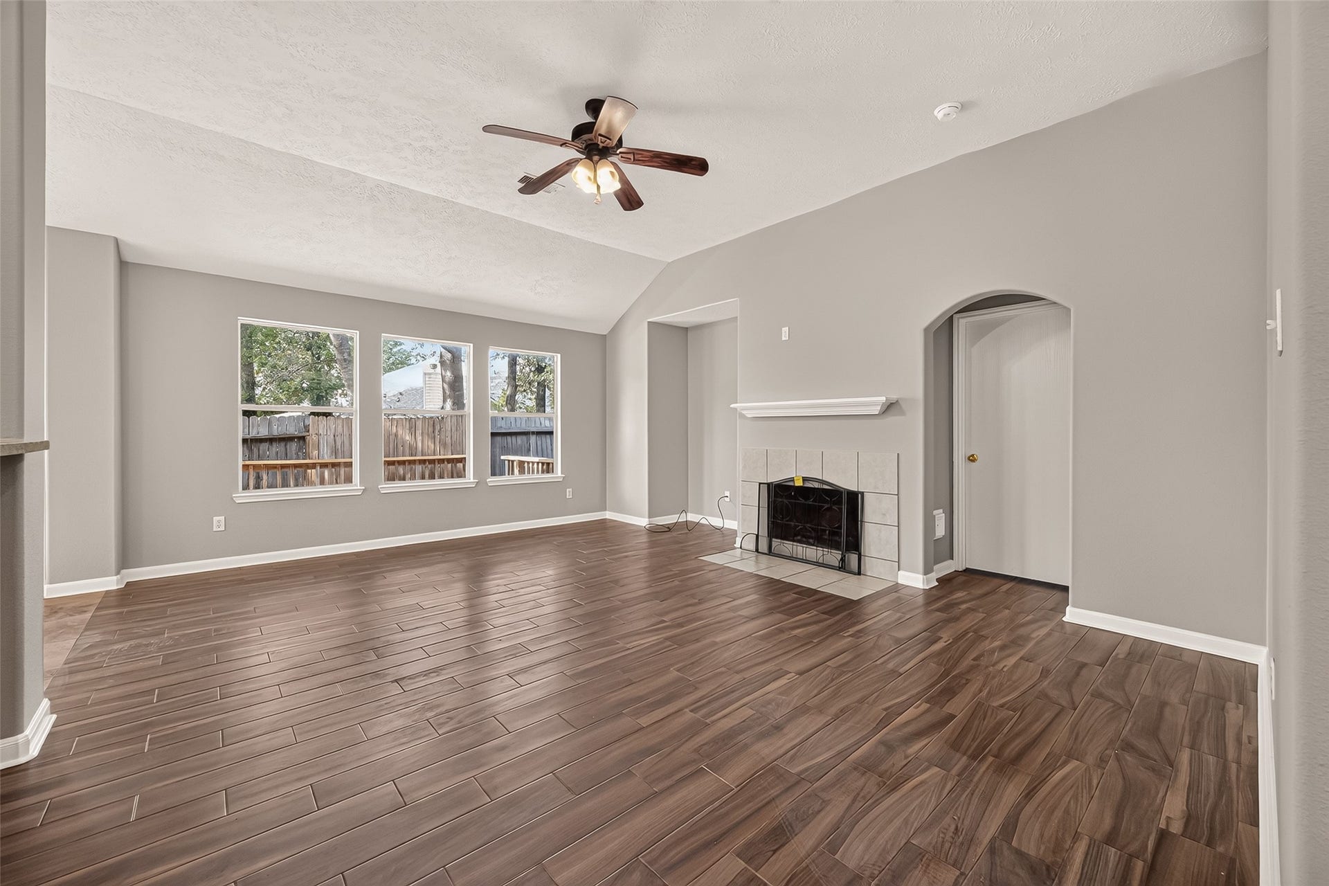 9230 Hidden Lake E, Magnolia, TX 77354 9230 Hidden Lake E, Magnolia, TX 77354