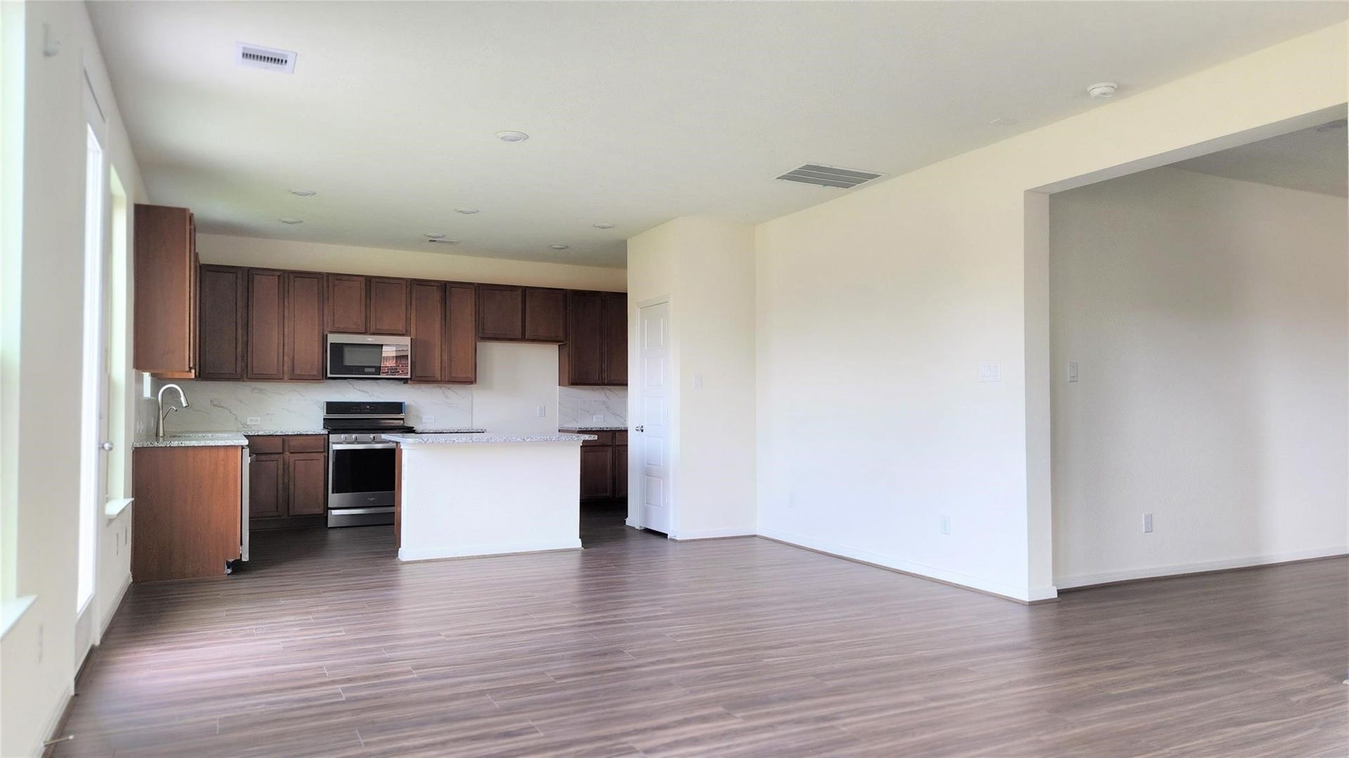 1235 Bryman Drive, Rosharon, TX 77583 1235 Bryman Drive, Rosharon, TX 77583