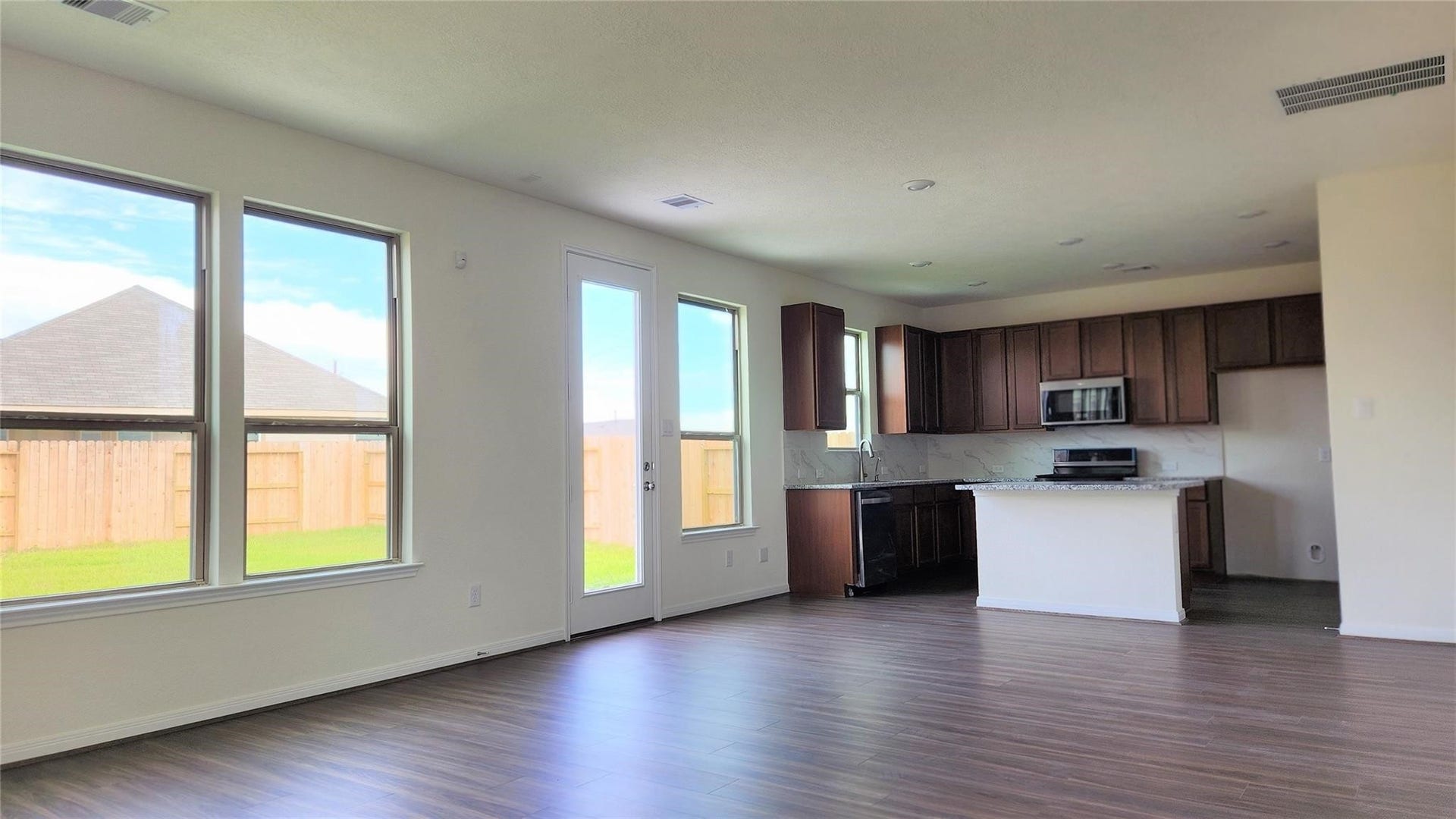 1235 Bryman Drive, Rosharon, TX 77583 1235 Bryman Drive, Rosharon, TX 77583