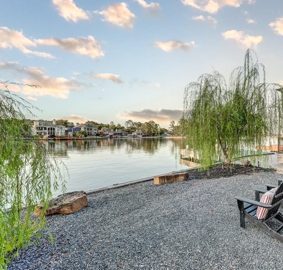 107 Winthrop Harbor N, Montgomery, TX 77356