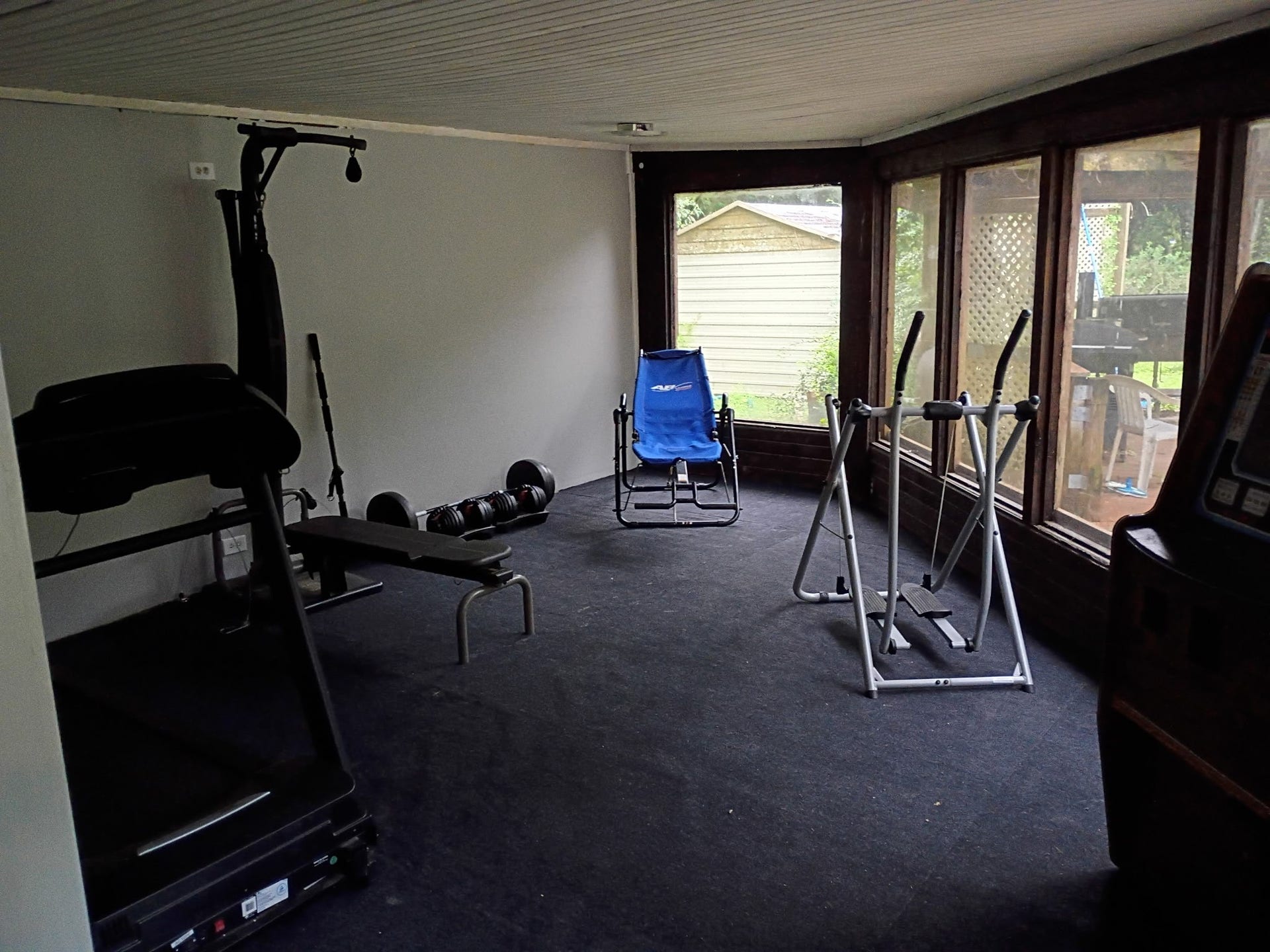 9103 Lazy Lane, Hitchcock, TX 77563 Sunroom/ flex