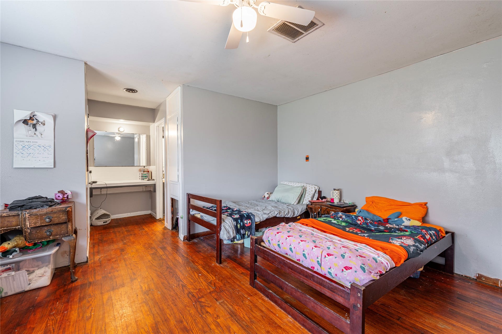 9103 Lazy Lane, Hitchcock, TX 77563 Primary bedroom