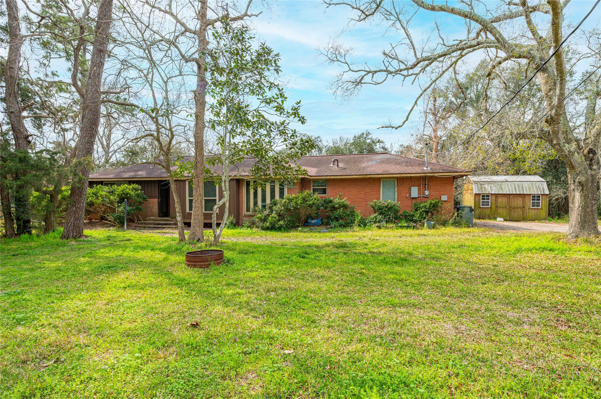 9103 Lazy Lane, Hitchcock, TX 77563 Looking from the street towards the home