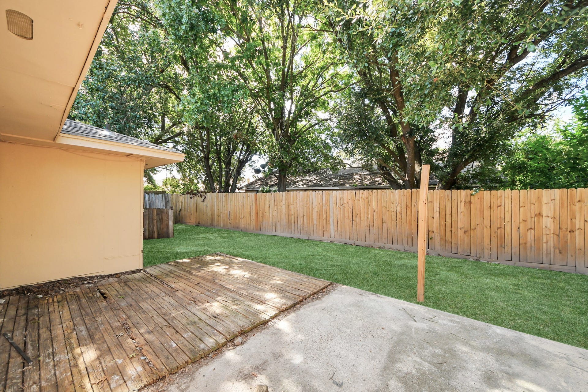 11431 Valarno Drive, Houston, TX 77066