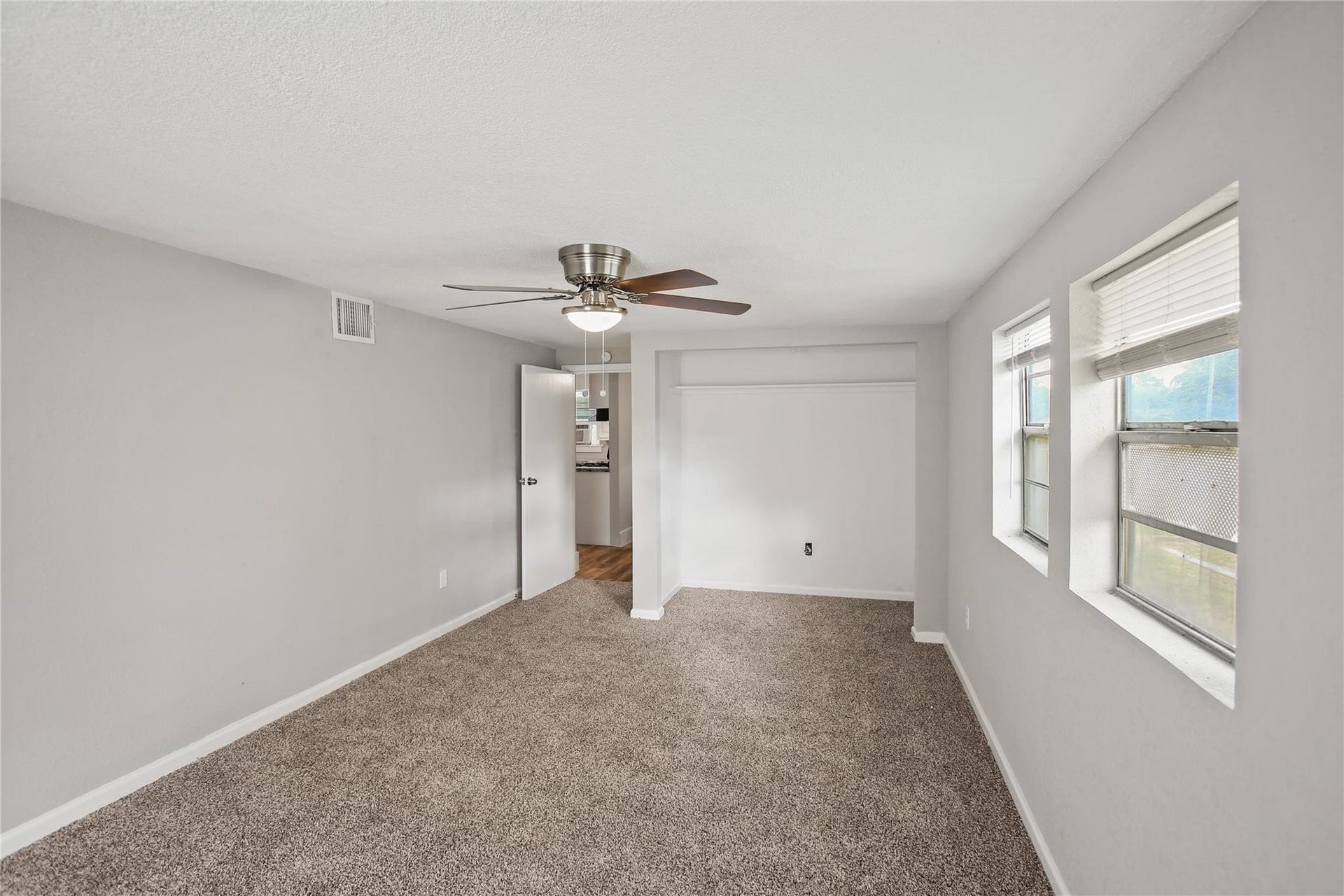 102 22nd Street N, Texas City, TX 77590 102 22nd Street N, Texas City, TX 77590