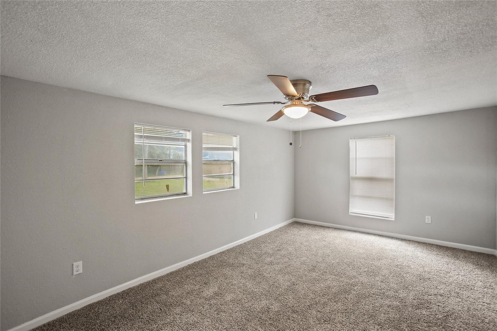 102 22nd Street N, Texas City, TX 77590 102 22nd Street N, Texas City, TX 77590