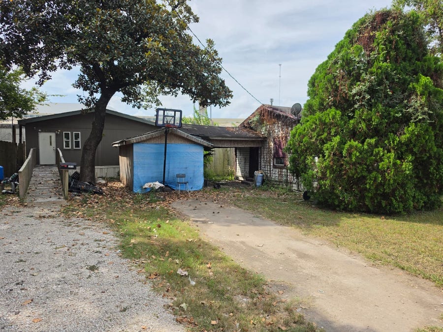 Property photo for 2910 Fairbanks Street, Houston, TX