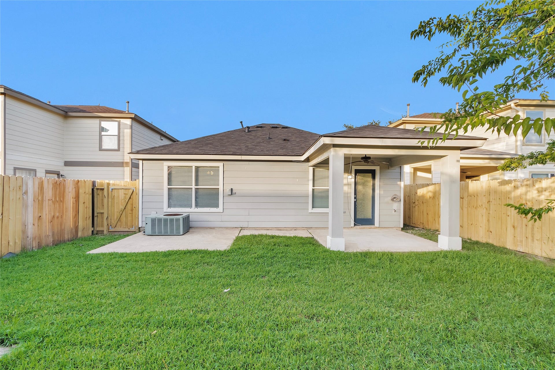 19423 Bold River Road, Tomball, TX 77375 19423 Bold River Road, Tomball, TX 77375