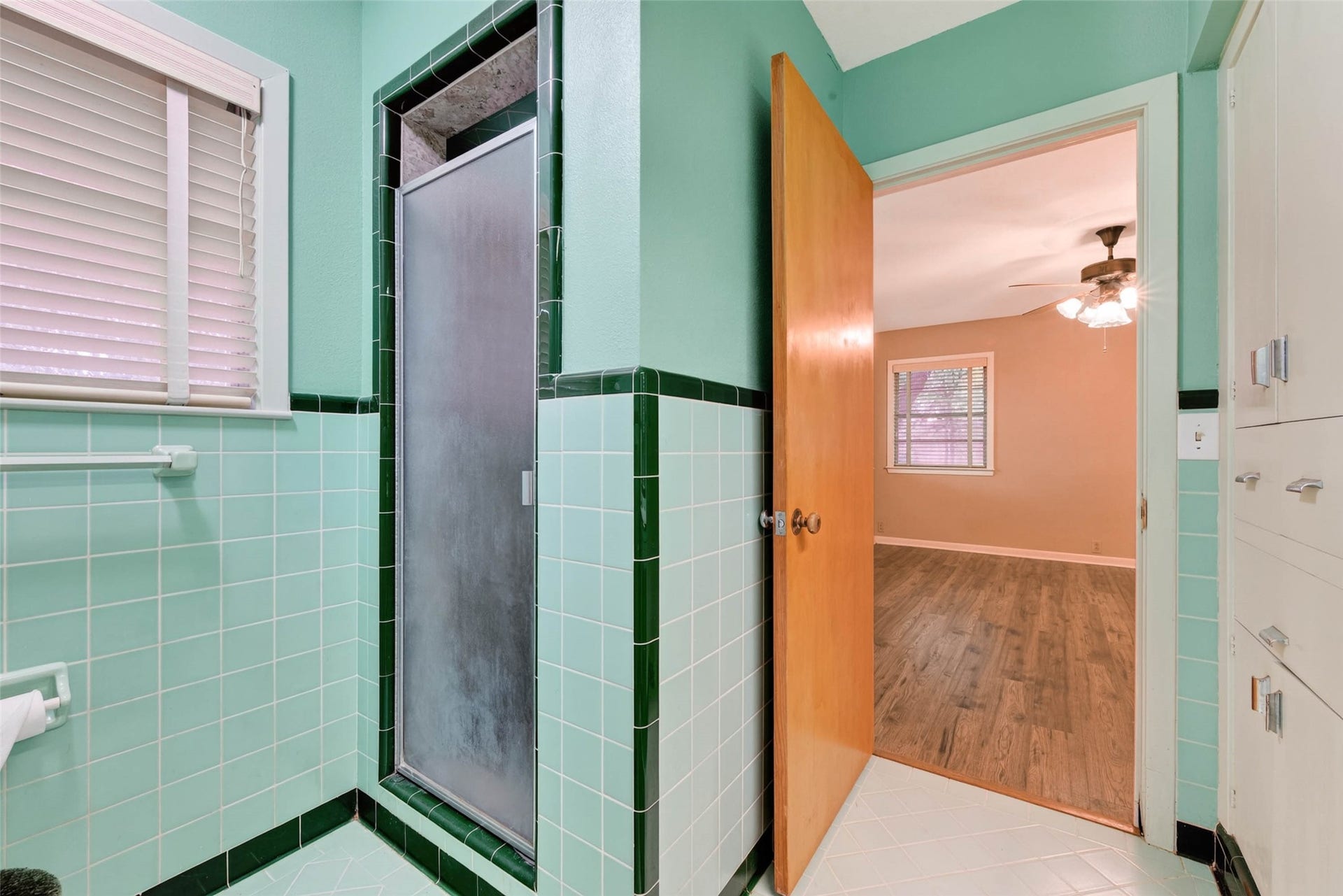 Ensuite bathroom